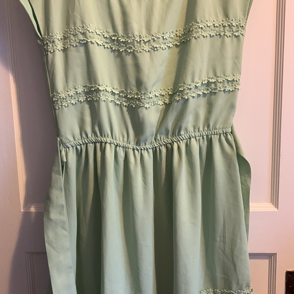 Cute ASOS Dress - Picture 4 of 6